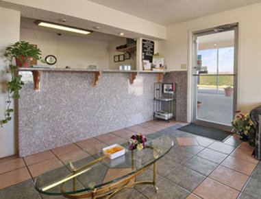 Super 8 Pleasanton - Pleasanton, TX
