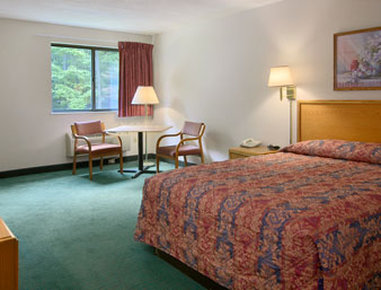 Super 8 Grove City - Mercer, PA