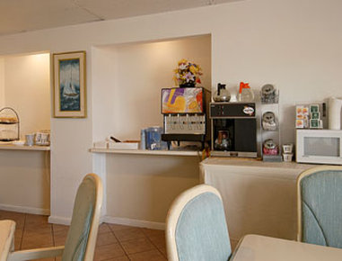 Super 8 Motel - Pompano Beach, FL