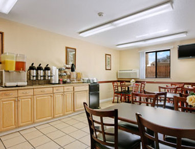 Super 8 By Wyndham Wenatchee - Wenatchee, WA