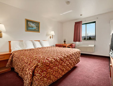 Super 8 By Wyndham Wenatchee - Wenatchee, WA