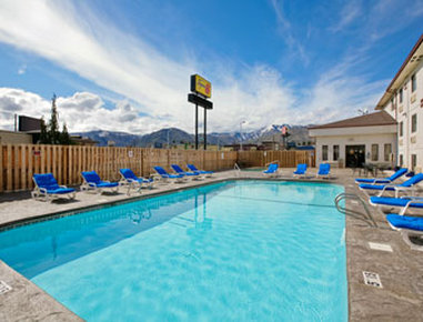 Super 8 By Wyndham Wenatchee - Wenatchee, WA