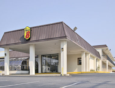 Super 8 Norfolk Chesapeake Bay