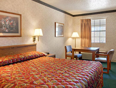 Super 8 By Wyndham By The Galleria/North Dallas - Addison, TX