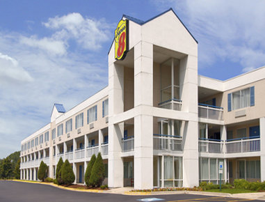 Super 8 - Willowbrook, IL
