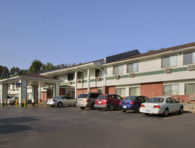 Super 8 Urbandale/Merle Hay Road - Urbandale, IA