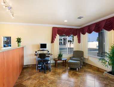 Super 8 Motel - Hanford, CA