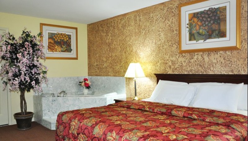 Executive Inn & Suites - Magnolia, TX