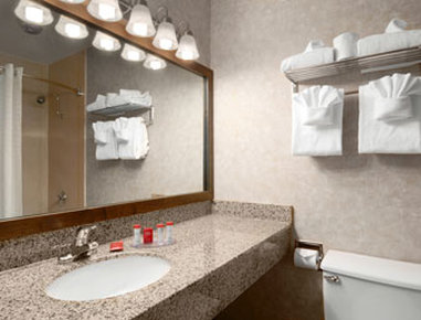 Ramada By Wyndham Marshall - Marshall, MN