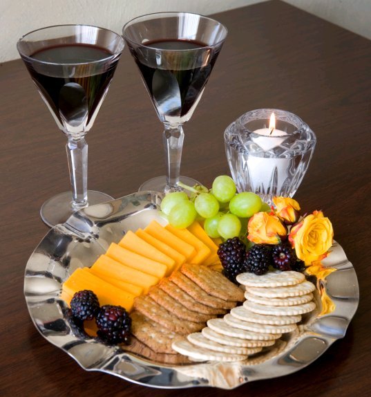 Luxbury Inn & Suites - Maryville, TN
