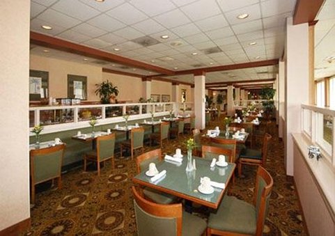 Clarion Hotel Detroit Metro Airport - Romulus, MI