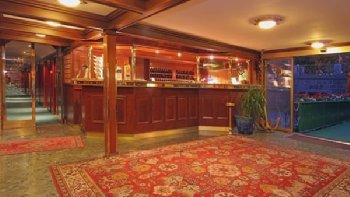 Admiral Botel - Lobby