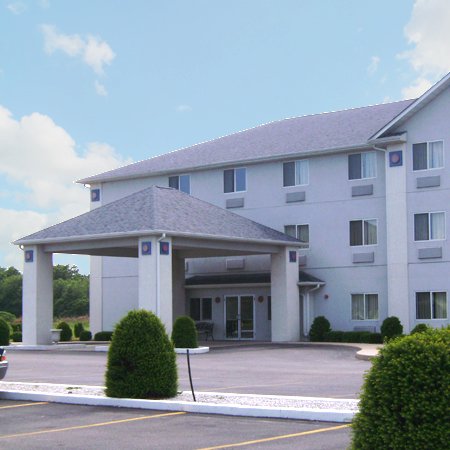 Astoria Inn - Knox, IN