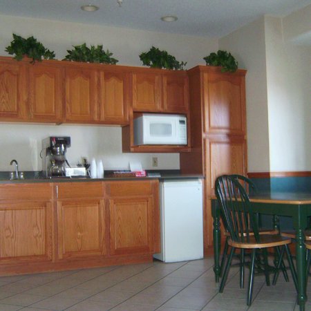 Astoria Inn - Knox, IN