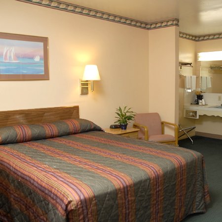 Hometown Inn-Athens - Athens, OH