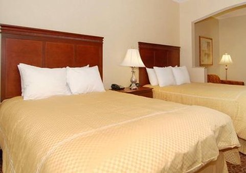 Comfort Suites East Brunswick - East Brunswick, NJ
