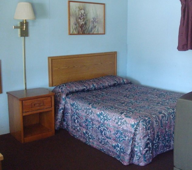 Elmwood Motor Lodge - Concord, NH