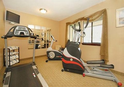 Quality Suites - Pittsburgh, PA