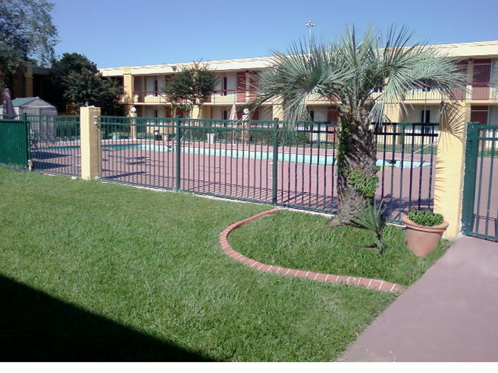 Scottish Inn-Savannah