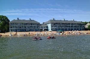 Sugar Beach Resort Hotel - Traverse City, MI