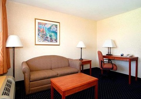 Comfort Inn & Suites Port Canaveral Area - Cocoa Beach, FL