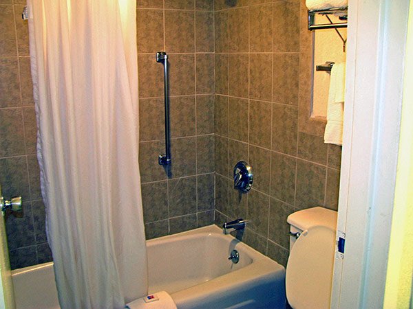 Travelodge-Adrian - Adrian, MI