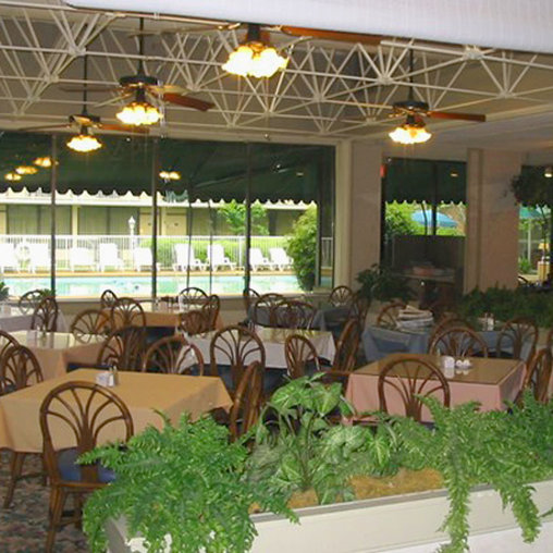 Columbus Inn & Suites - Columbus, MS