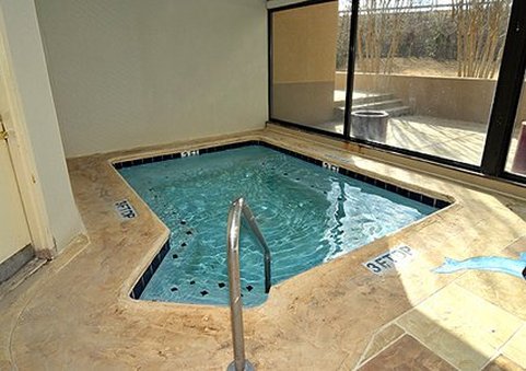 Clarion Hotel Memphis - Memphis, TN