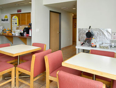 Best Western Plus Wendover Inn - Wendover, UT