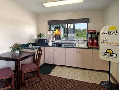Americas Best Value Inn - Cuthbert, GA