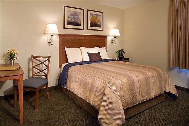Candlewood Suites SANTA MARIA - Santa Maria, CA