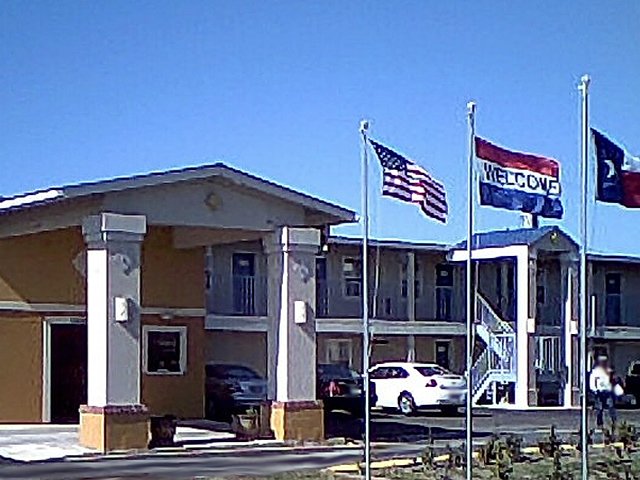 Passport Inn & Suites - Columbus, TX