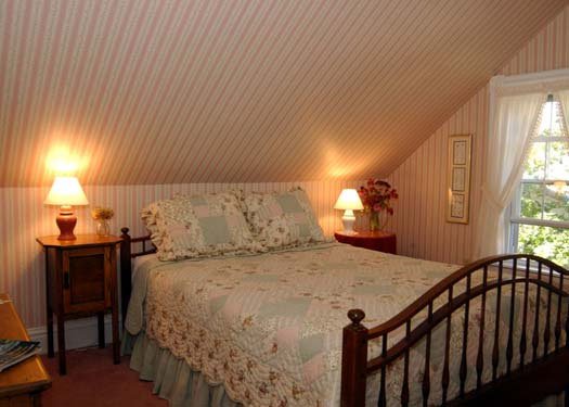 Kendall Tavern Bed & Breakfast - Freeport, ME