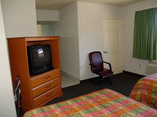 Hollywood Studio Inn & Suites - Los Angeles, CA