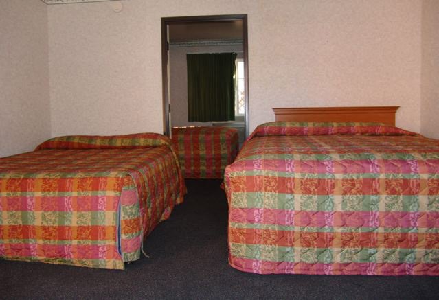 Hollywood Studio Inn & Suites - Los Angeles, CA