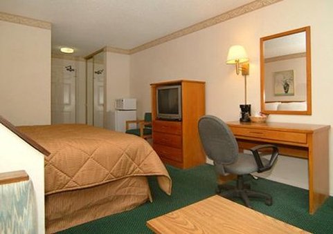 Quality Inn & Suites - Camarillo, CA