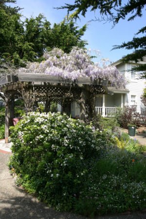 Mendocino Hotel Inc - Mendocino, CA