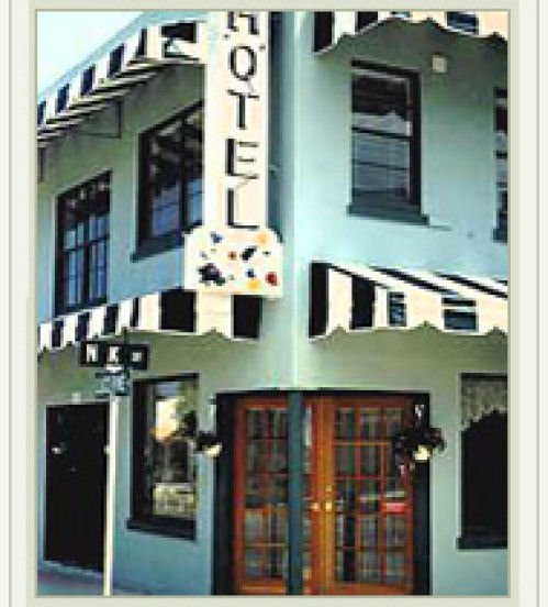 Hummingbird Hotel B & B