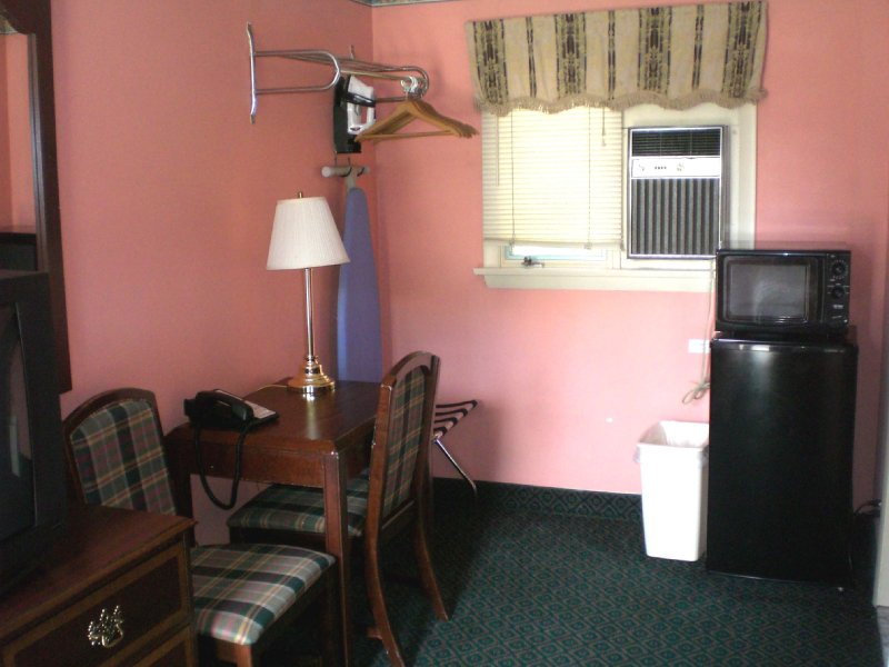 Pilgrim Inn & Cottages - Plymouth, NH