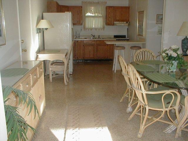 Tropical Resort & Marina - Deland, FL