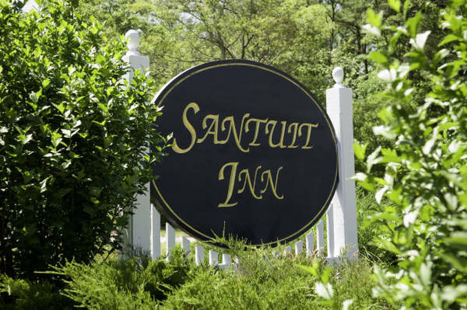 TOWN LINE MOTOR INN - Mashpee, MA