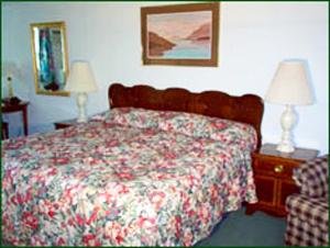 Lodge At Kennebunk - Kennebunk, ME