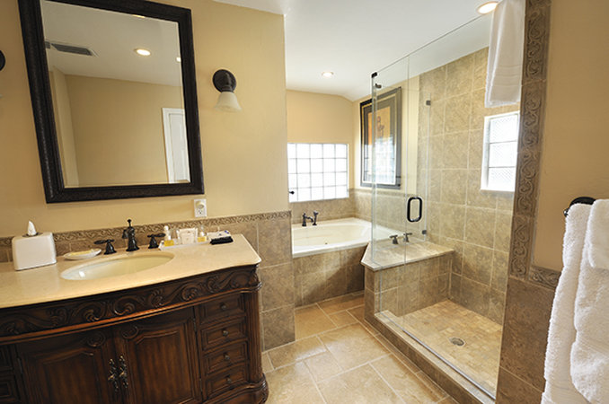 Mango Inn Bed & Breakfast - Lake Worth, FL