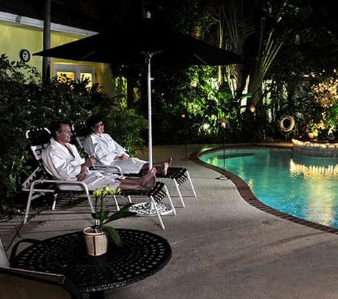 Mango Inn Bed & Breakfast - Lake Worth, FL