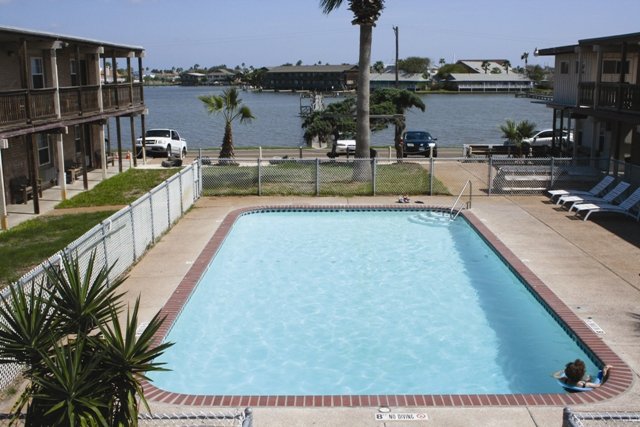 Surfside Inn Suites - Rockport, TX