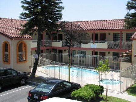 Best Inn & Suites - Santa Ana, CA