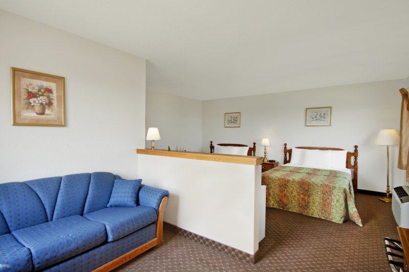 Americas Best Value Inn & Suites - Cabool, MO