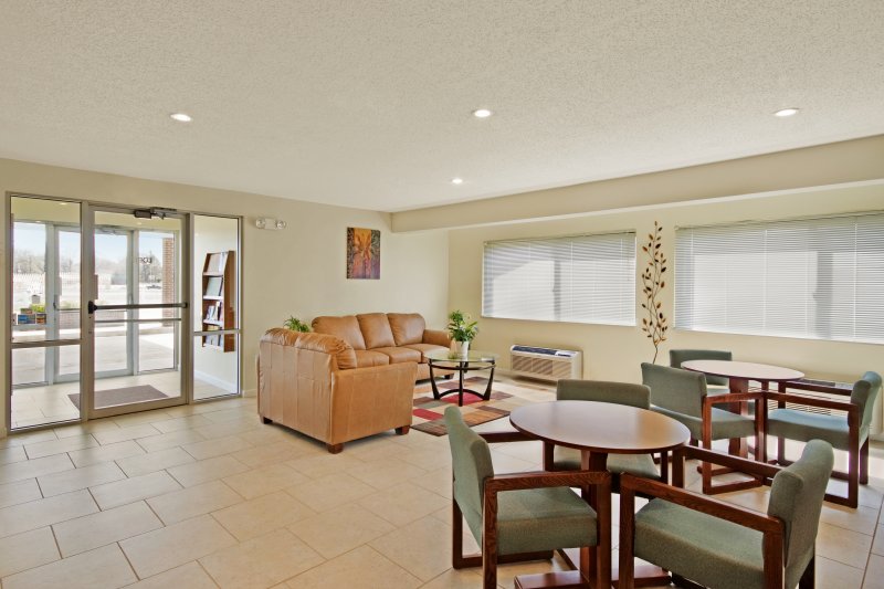 Americas Best Value Inn & Suites - Cabool, MO