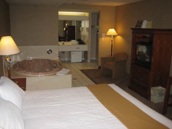 Holiday Inn Express Manhattan Beach (South Bay) - Manhattan Beach, CA