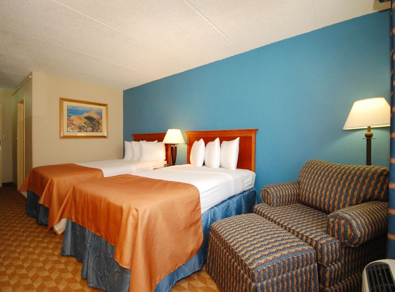 Best Western - New Philadelphia, OH